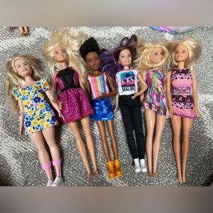 6 Barbies